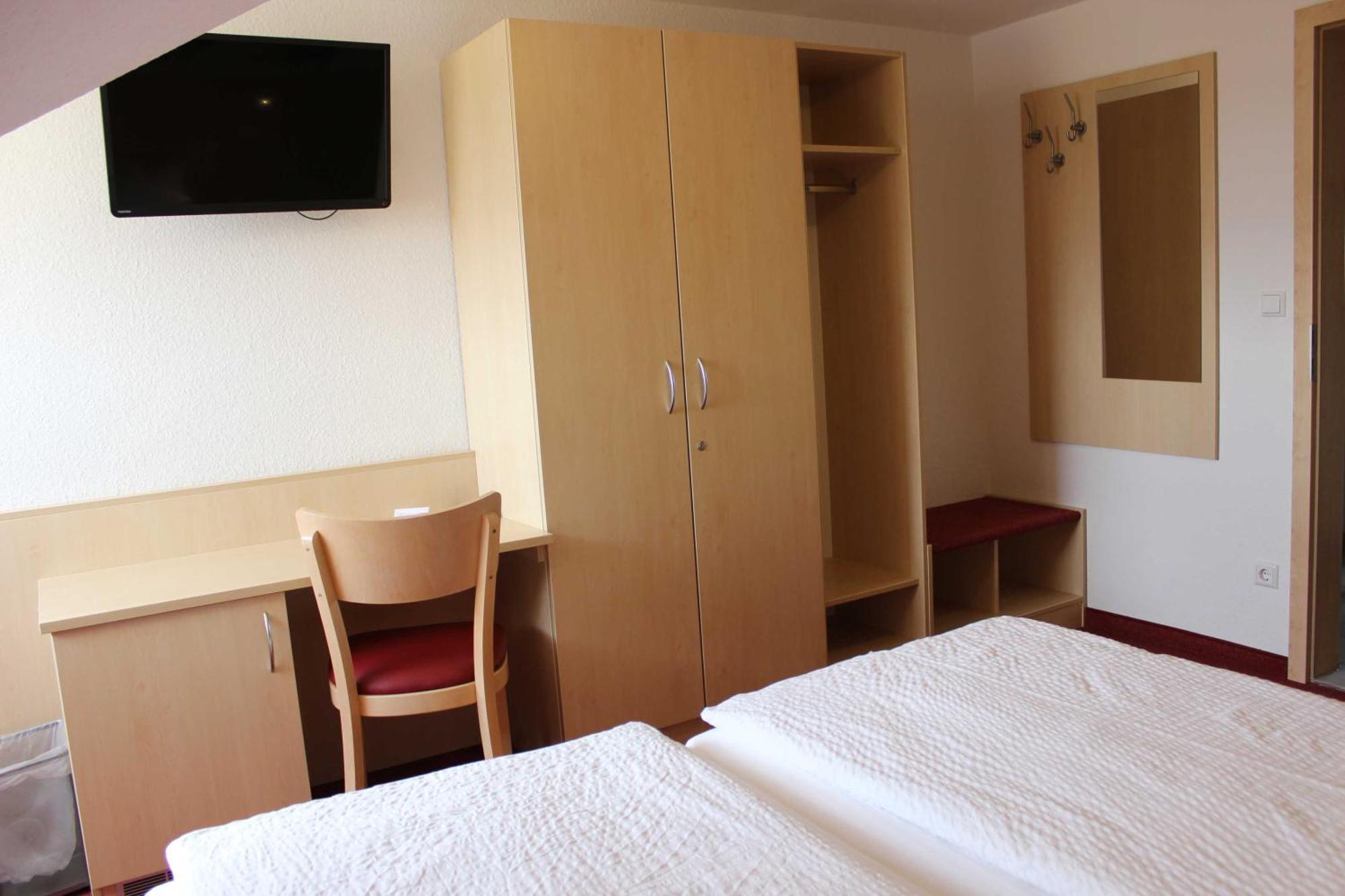 Gaestehaus Zum Wolffenturm Lehrensteinsfeld Chambre photo