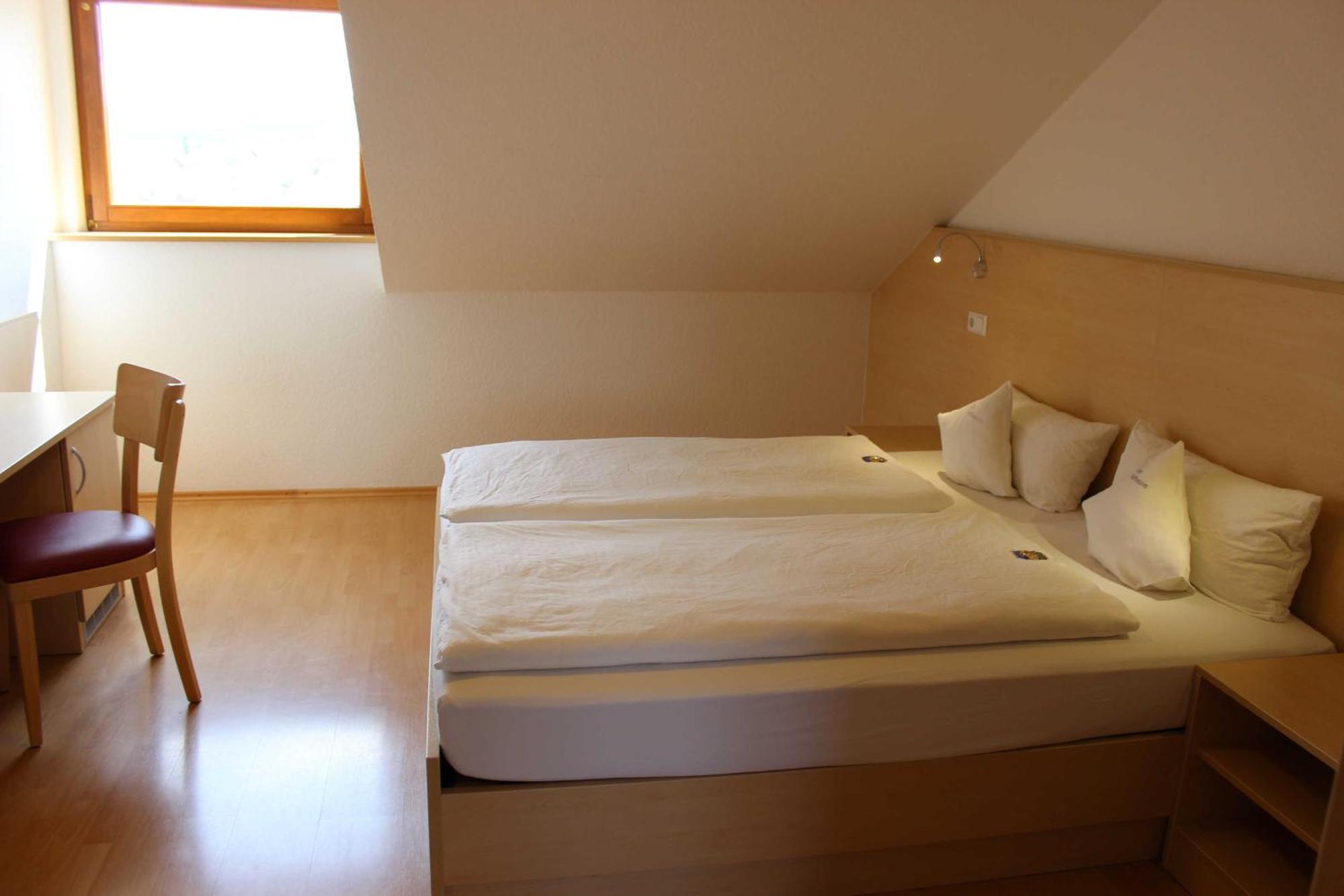 Gaestehaus Zum Wolffenturm Lehrensteinsfeld Chambre photo