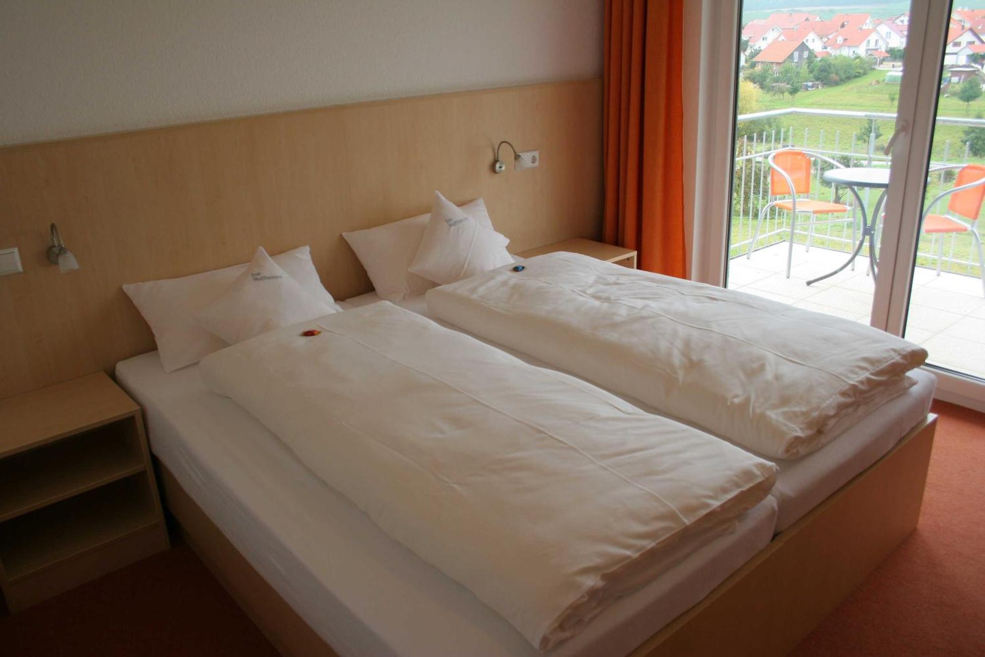 Gaestehaus Zum Wolffenturm Lehrensteinsfeld Extérieur photo